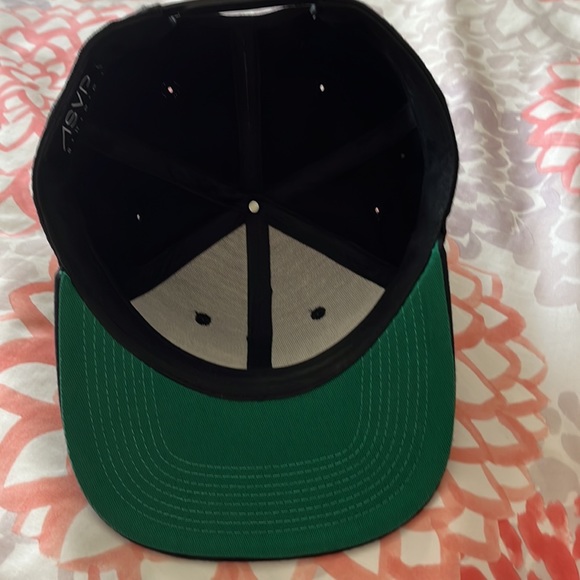 Black Flat Bill - Picture 4 of 4